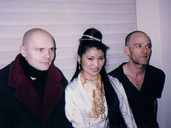 Corgan, Lhamo, Stipe